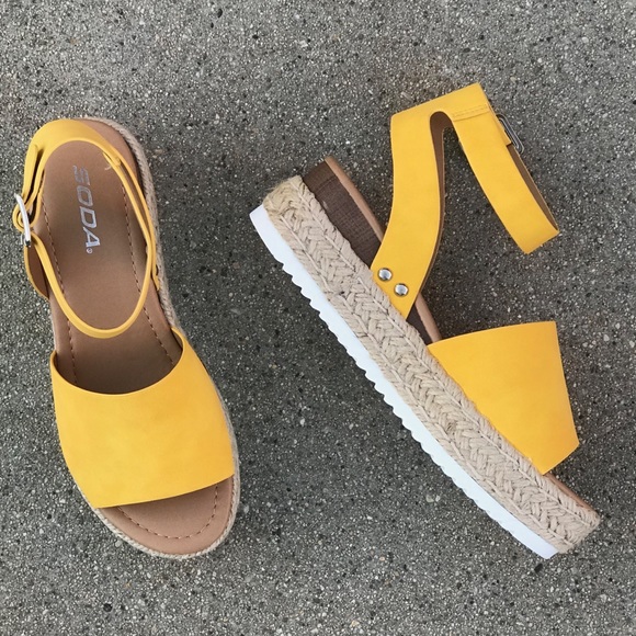 Size 6.5 Soda Yellow Espadrille Platform Sandals - Picture 4 of 9